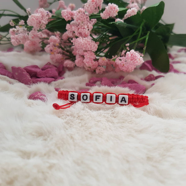 Pulsera con nombre, cuentas de plástico de 6 mm.